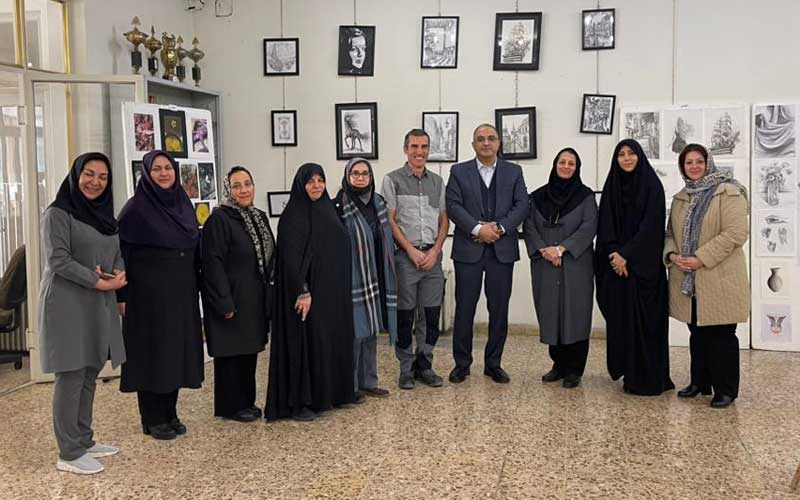 بازدید از نمایشگاه هنری دانش آموزان