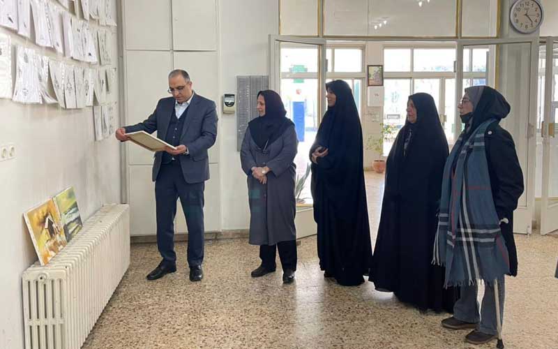 بازدید از نمایشگاه هنری دانش آموزان