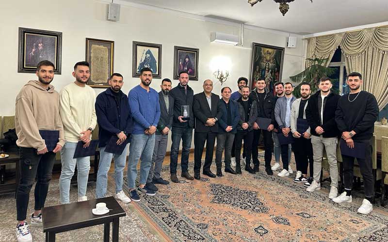 دیدار آرا شاوردیان باکادر فنی و بازیکنان بسکتبال تیم آرارات تهران