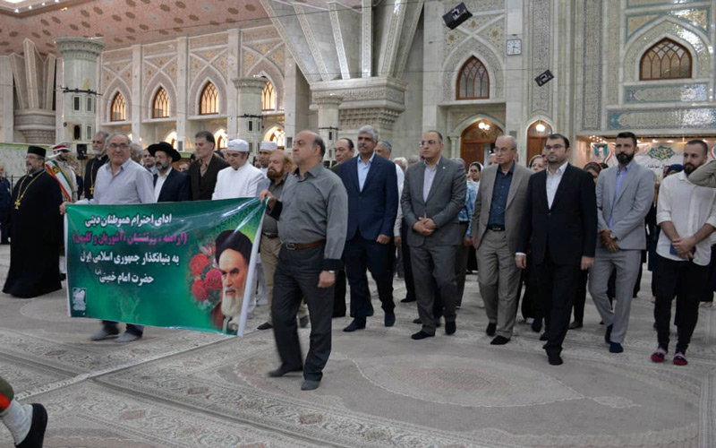 نمایندگان ادیان الهی با حضور در حرم امام خمینی (ره) به مقام شامخ ایشان ادای احترام کردند.